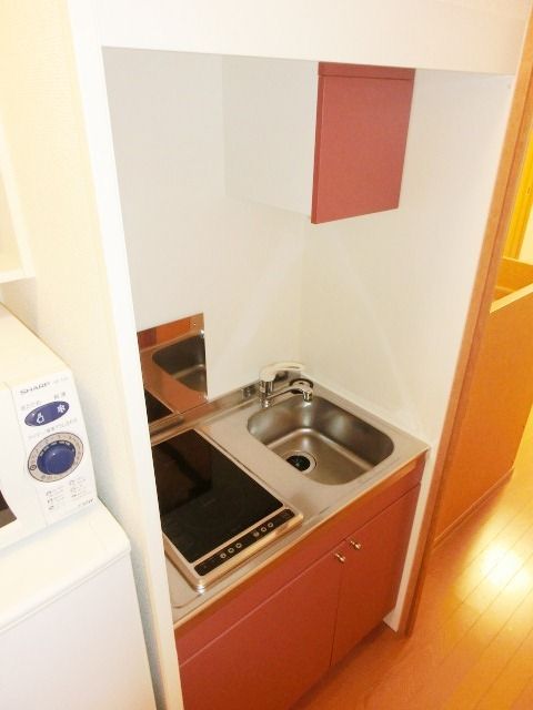 キッチン　お掃除のしやすいシステムキッチン。