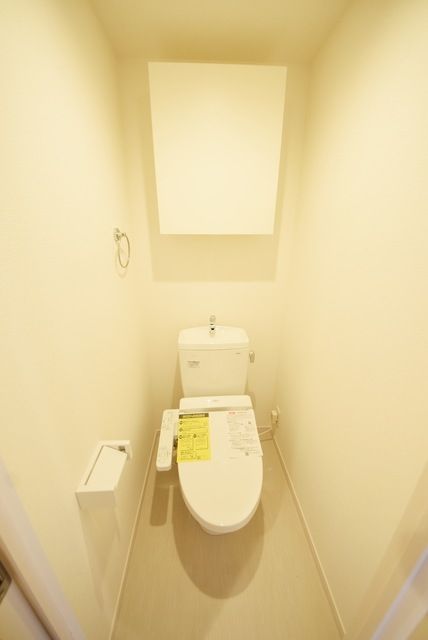 トイレ　★温水洗浄暖房便座付きのトイレです★