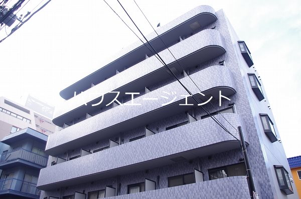 建物外観　葛西駅から徒歩３分、７階建てです