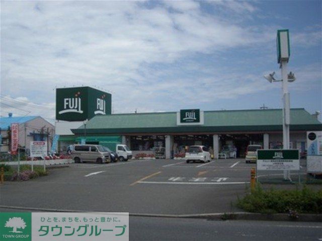 スーパー　（スーパー）まで720m