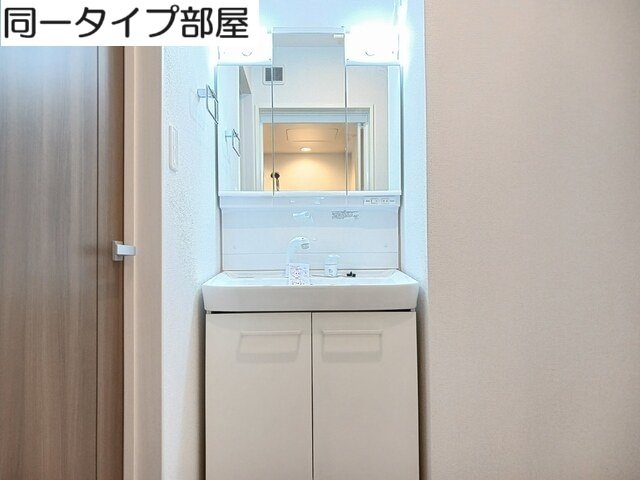洗面設備　スペースが確保できる洗面所です（イメージ）