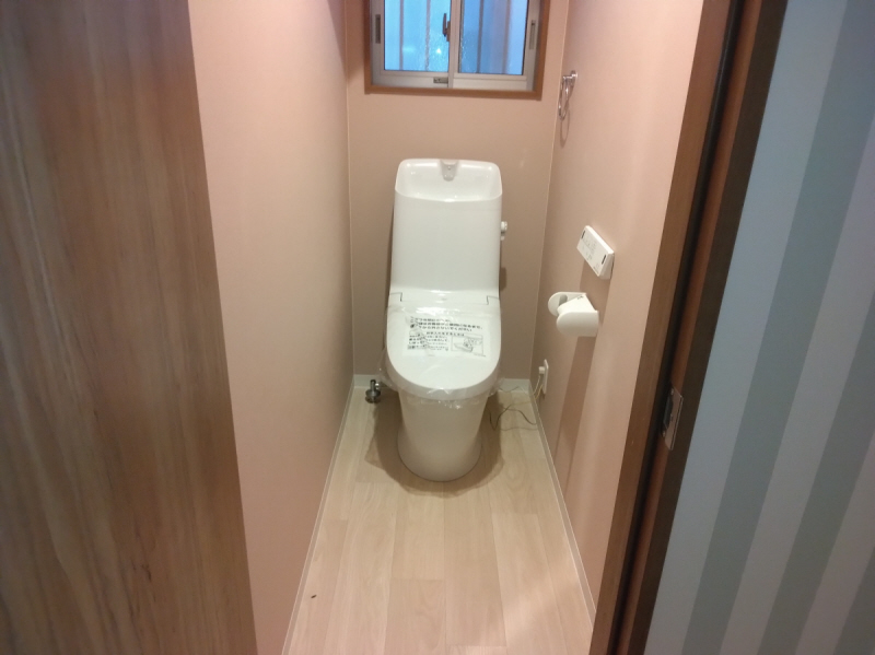 御所田町貸家のトイレ写真
