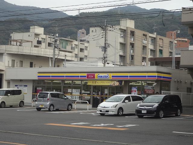 コンビニ　ミニストップ八幡八千代店（コンビニ）まで127m
