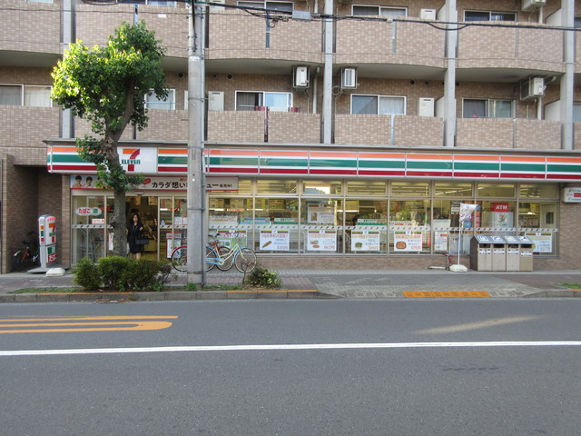コンビニ　セブンイレブン（コンビニ）まで498m