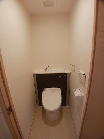 トイレ　ゆったりとした空間のトイレです