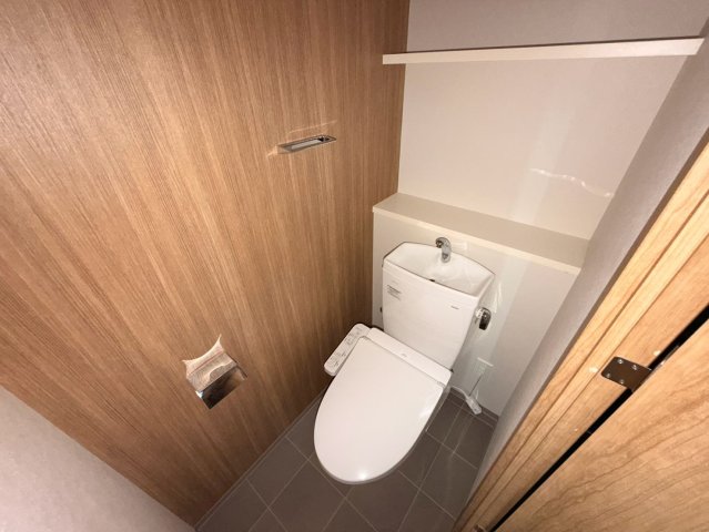 THE SENSE RESIDENCE 甲南山手のトイレ写真