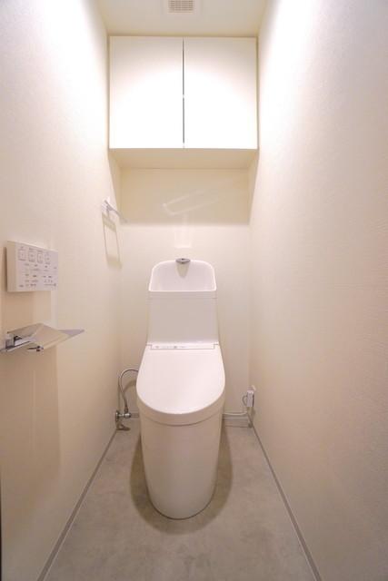 トイレ　※写真は同タイプ住戸です。