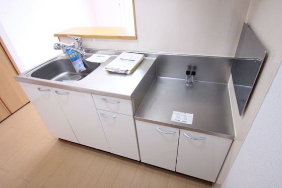 キッチン　※別部屋の写真です