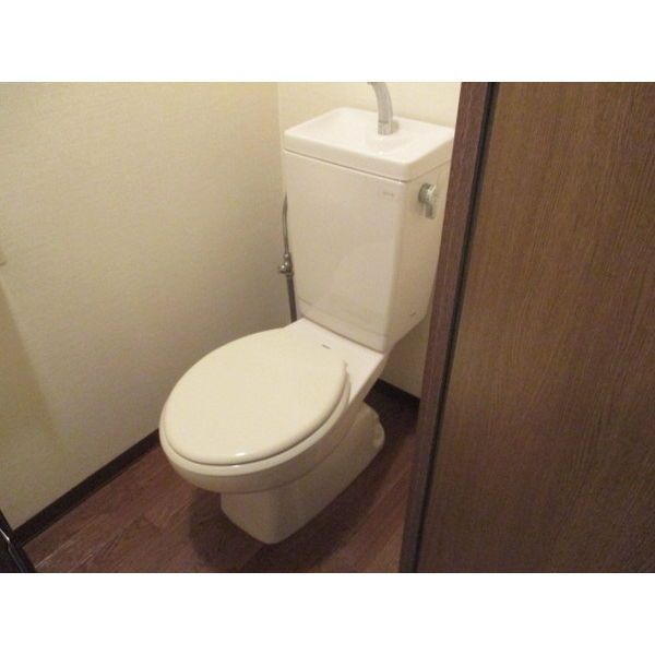 ウェル・セレッソEAST・WESTのトイレ写真
