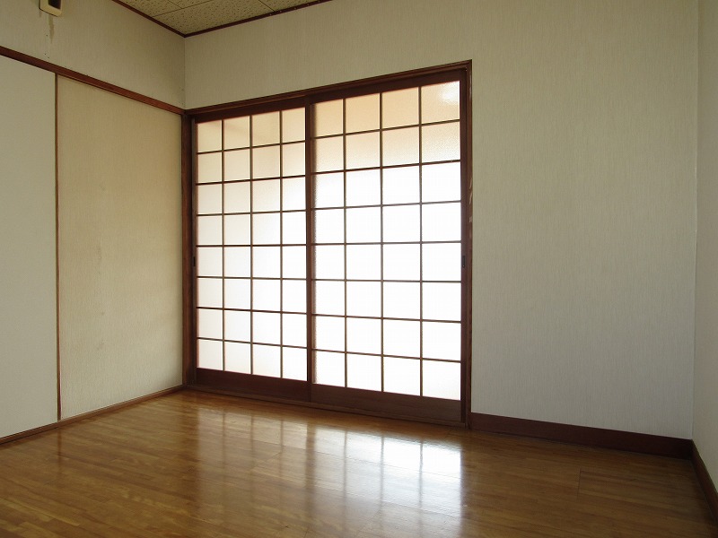 ハイツ平山の居間写真