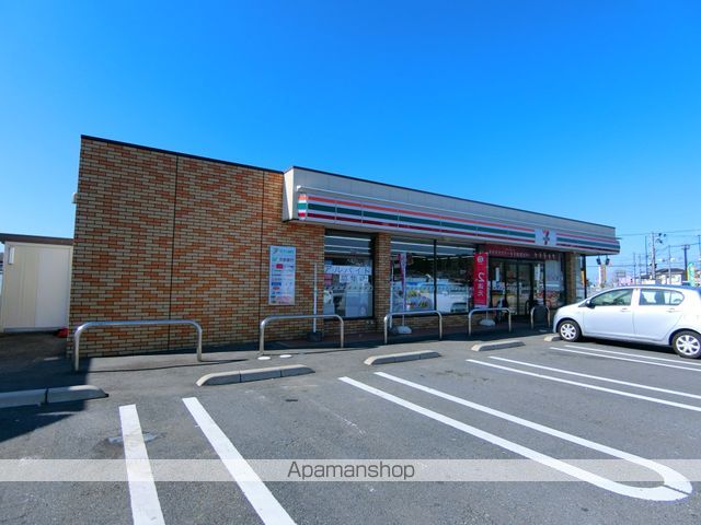 コンビニ　セブンイレブン（コンビニ）まで672m