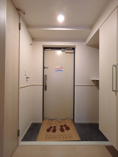 玄関　広々とした段差のない玄関