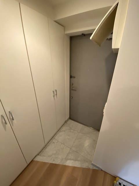 玄関　玄関収納豊富です