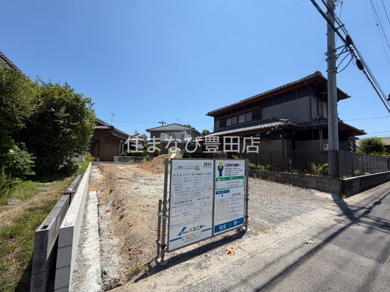 名鉄豊田線 豊田市駅 バス乗車時間：8分 最寄りバス停で下車 徒歩1分 3階建 新築の外観写真