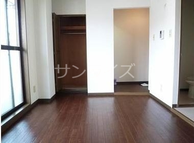 アドバンス布施の居間写真