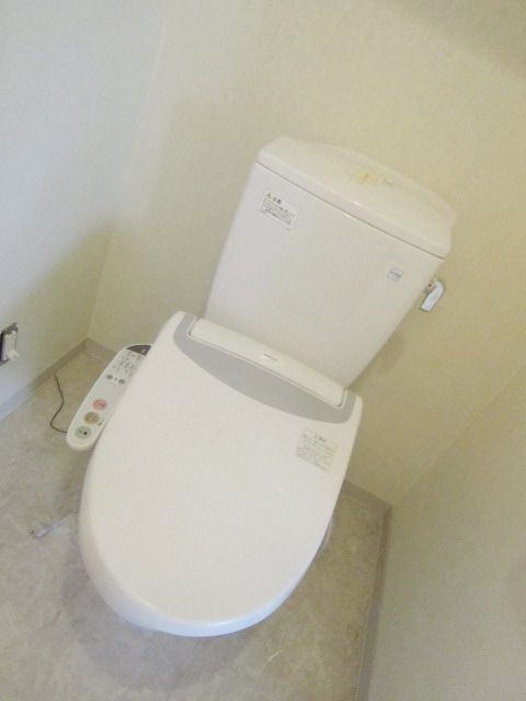 ドルチェ東京府中・弐番館のトイレ写真