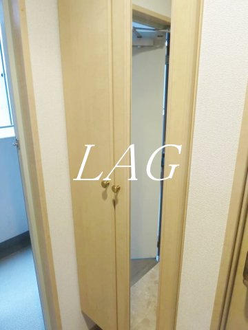 ＪＲ総武線 船橋駅 徒歩5分 3階建 築23年の玄関写真