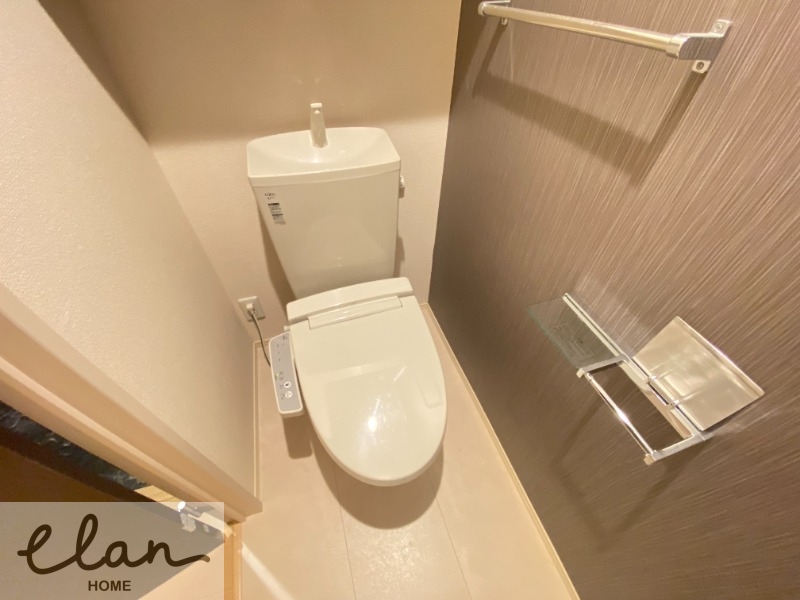 ＪＲ片町線 放出駅 徒歩5分 3階建 築12年のトイレ写真