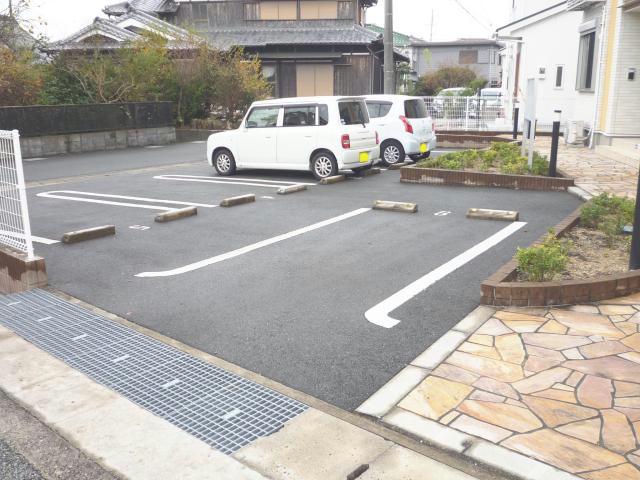 駐車場　駐車場