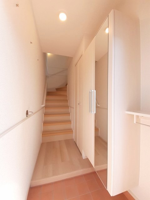 ＪＲ伯備線 清音駅 徒歩21分 2階建 築4年の玄関写真