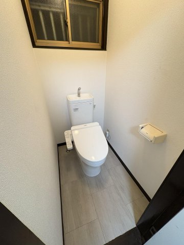 大島駅4分戸建のトイレ写真