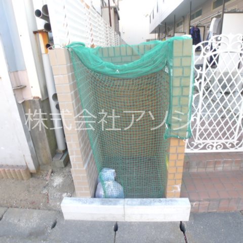 ゼフィランサス吉川の外観写真