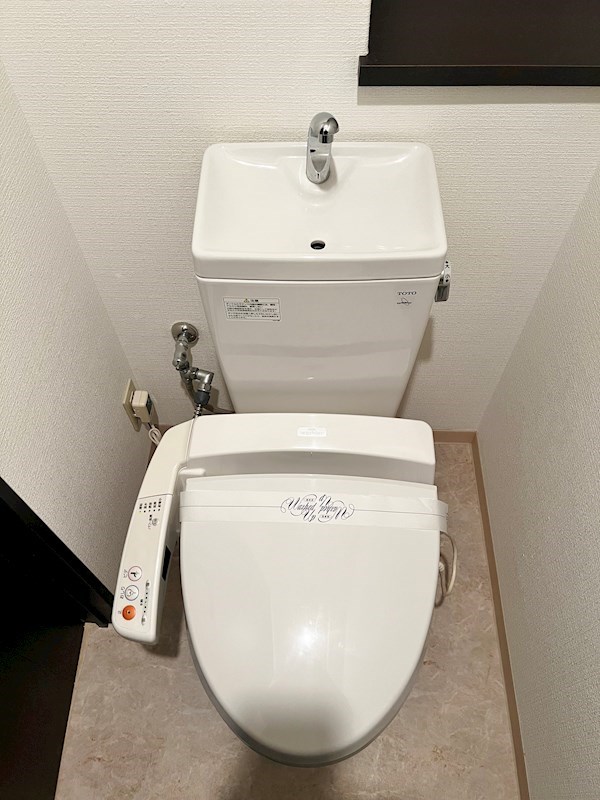 トイレ　★温水洗浄便座トイレ★