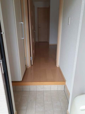 玄関　収納もある玄関です