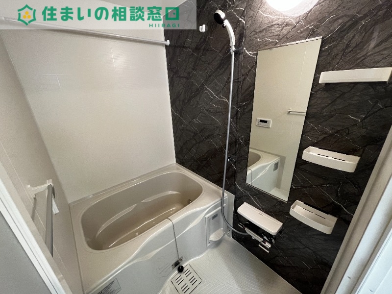 ＪＲ東海道本線 岡崎駅 徒歩5分 2階建 築2年の風呂写真