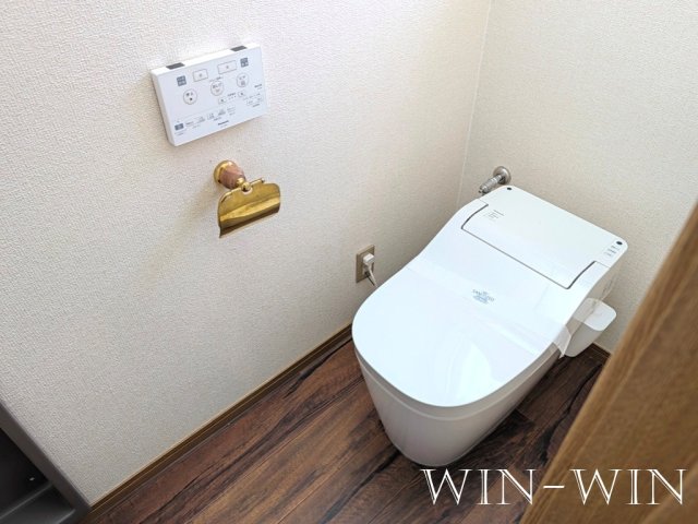 曙町測点戸建のトイレ写真