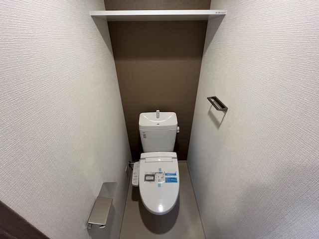 地下鉄長堀鶴見緑地線 蒲生四丁目駅 徒歩7分 10階建 築3年のトイレ写真