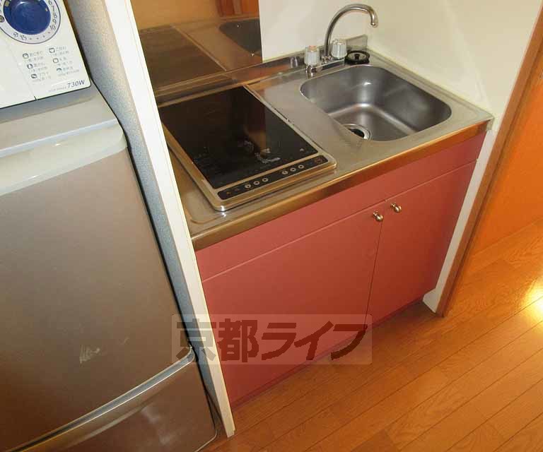 ＪＲ東海道本線 山科駅 徒歩9分 2階建 築22年のキッチン写真