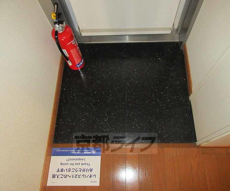 ＪＲ東海道本線 山科駅 徒歩9分 2階建 築22年の玄関写真