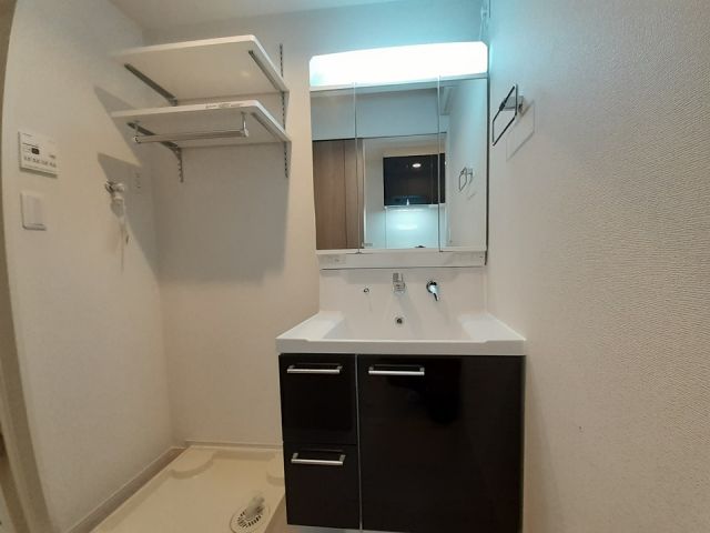シャルモン深野 Westの内装写真