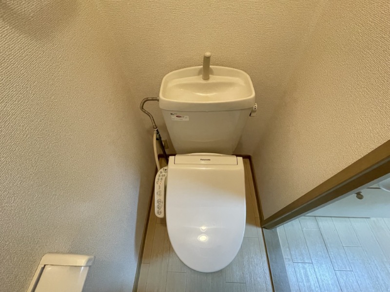 ＪＲ鹿児島本線 九州工大前駅 徒歩25分 2階建 築30年のトイレ写真