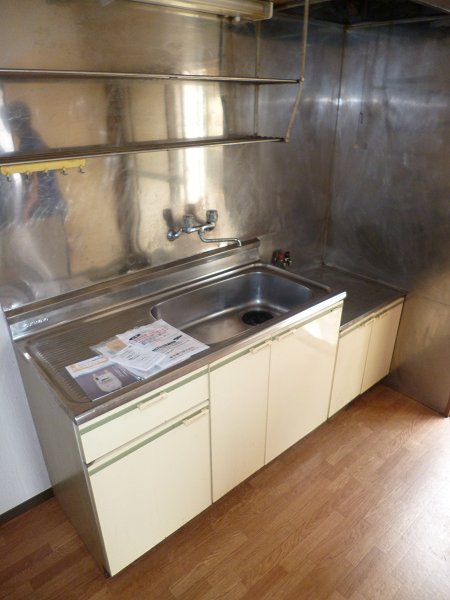 ＪＲ中央線 西荻窪駅 徒歩15分 2階建 築37年のキッチン写真