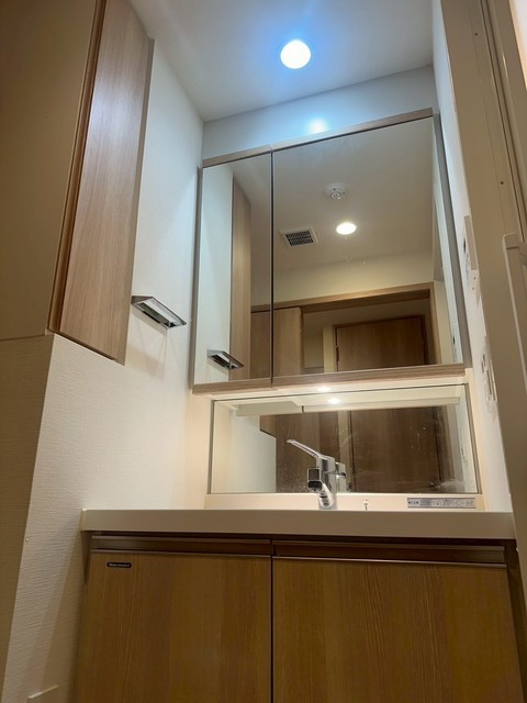 洗面設備　※写真は同タイプ住戸です。