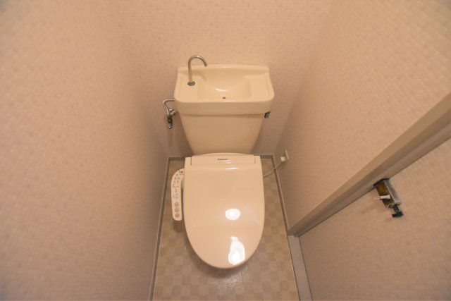トイレ　参考写真（同物件別タイプ）