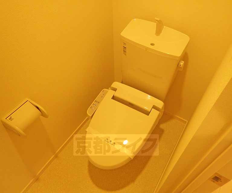 トイレ　ウォシュレット付トイレです。