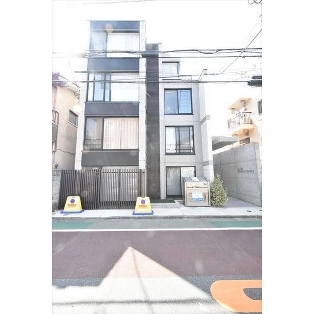 京王井の頭線 下北沢駅 徒歩9分 築8年