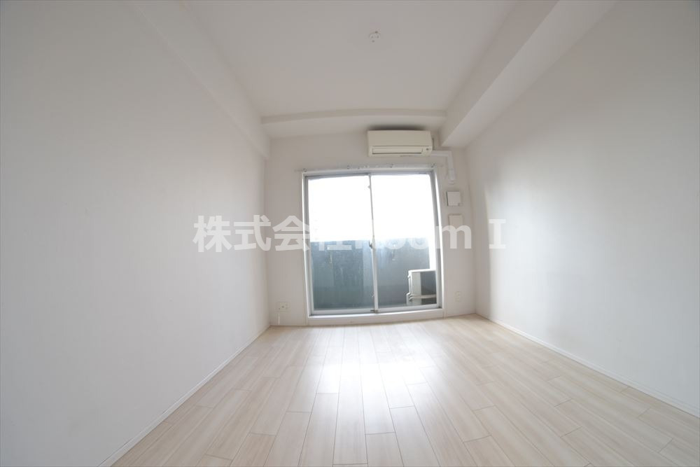 居室・リビング　ゆったり過ごせる居間です