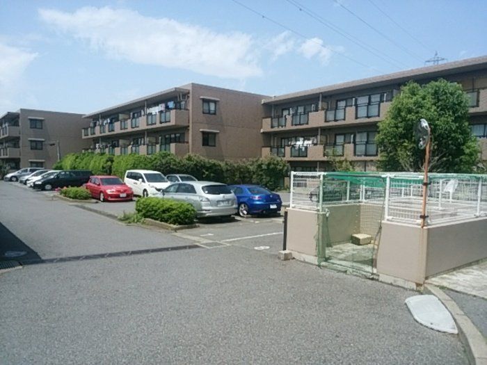 八千代市大和田新田のマンションの建物外観
