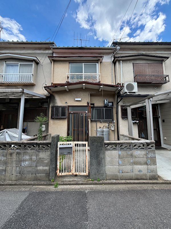 伏見区大宮町貸家の建物外観