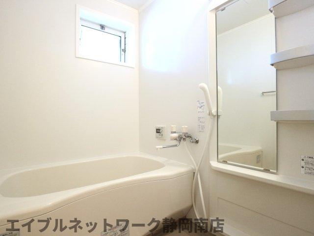 バス・シャワールーム　きれいなお風呂です