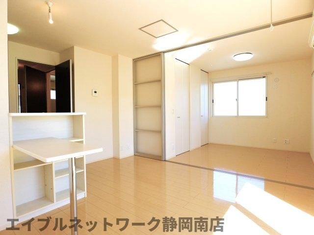 居室・リビング　ゆったりとした居間です