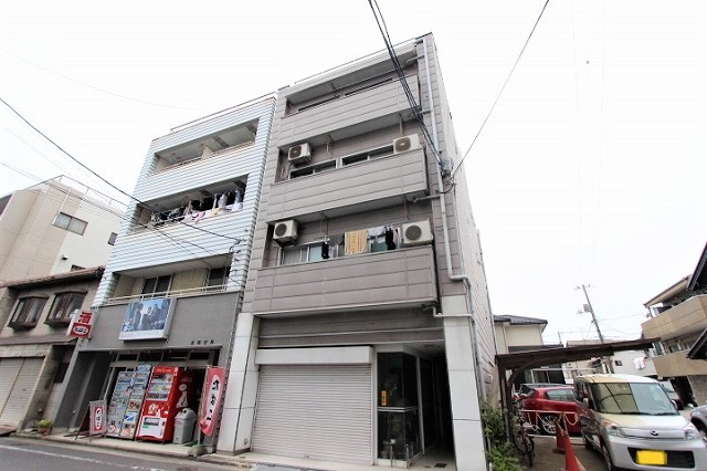 【広島市南区旭のマンションの建物外観】