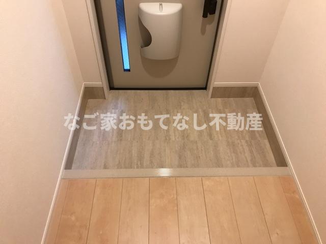 【清須市土田のアパートの玄関】