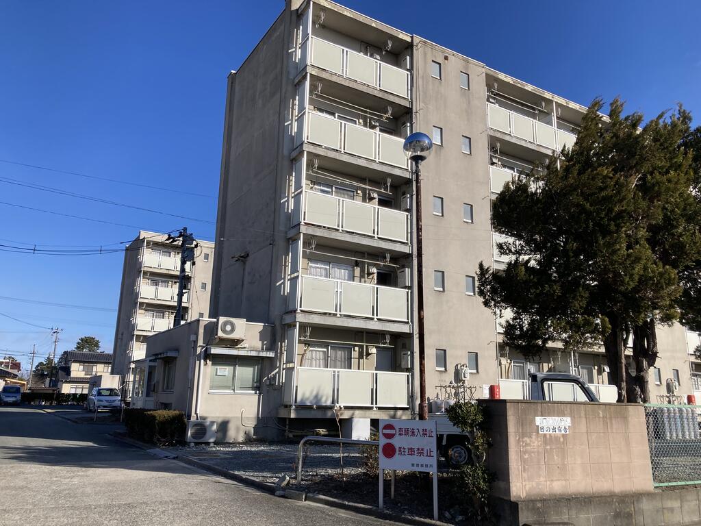 ふらっと原町2号棟の建物外観