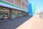 コンビニ　ファミリーマート神戸上沢駅前店（コンビニ）まで170m