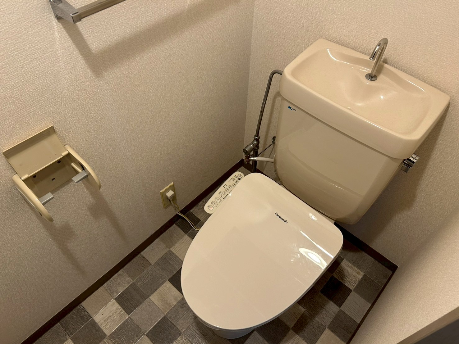 トイレ　※別のお部屋の写真です（参考）